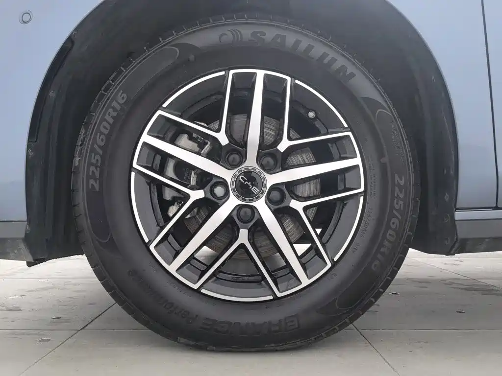 BYD Seal 05 DM-i — миниатюра 17