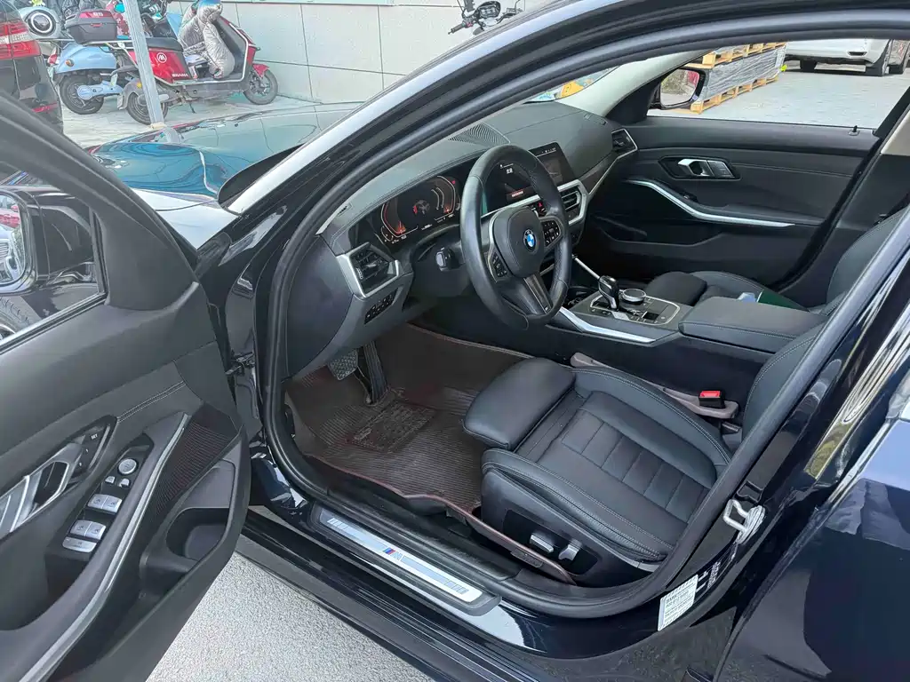 BMW 3 Series — миниатюра 4