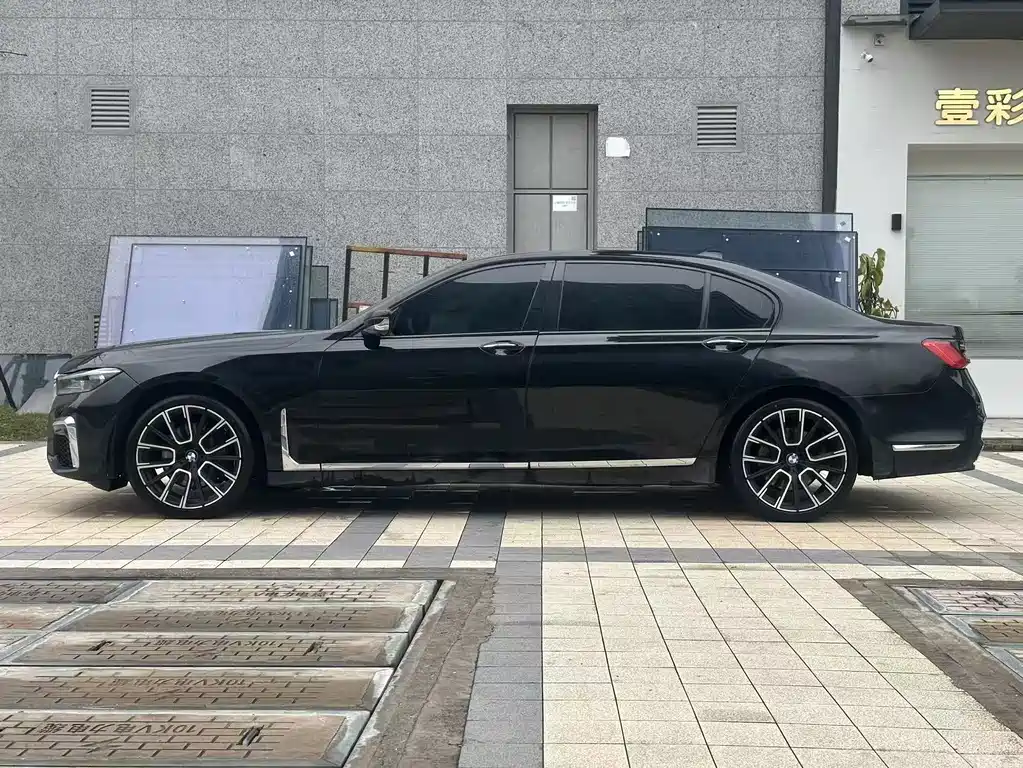 BMW 7 Series 7 2011 730Li Elegant