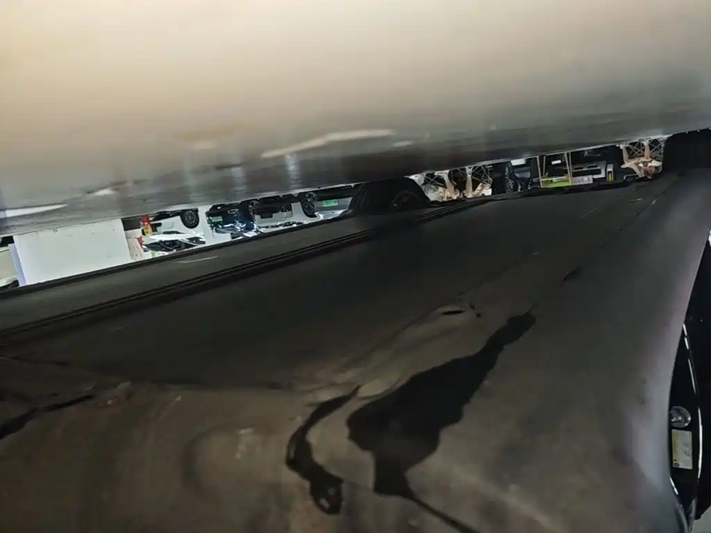Tesla Model Y — миниатюра 21