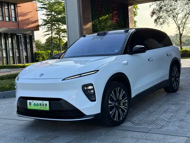 2024 Nio ES8