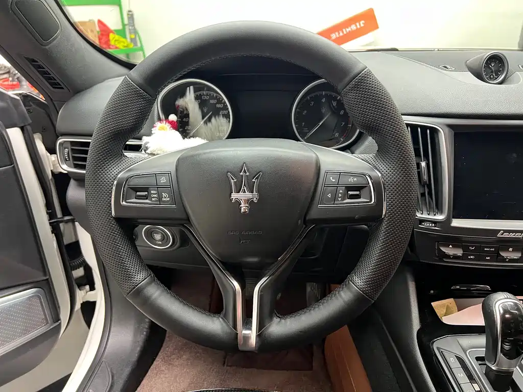 Maserati Levante — миниатюра 6