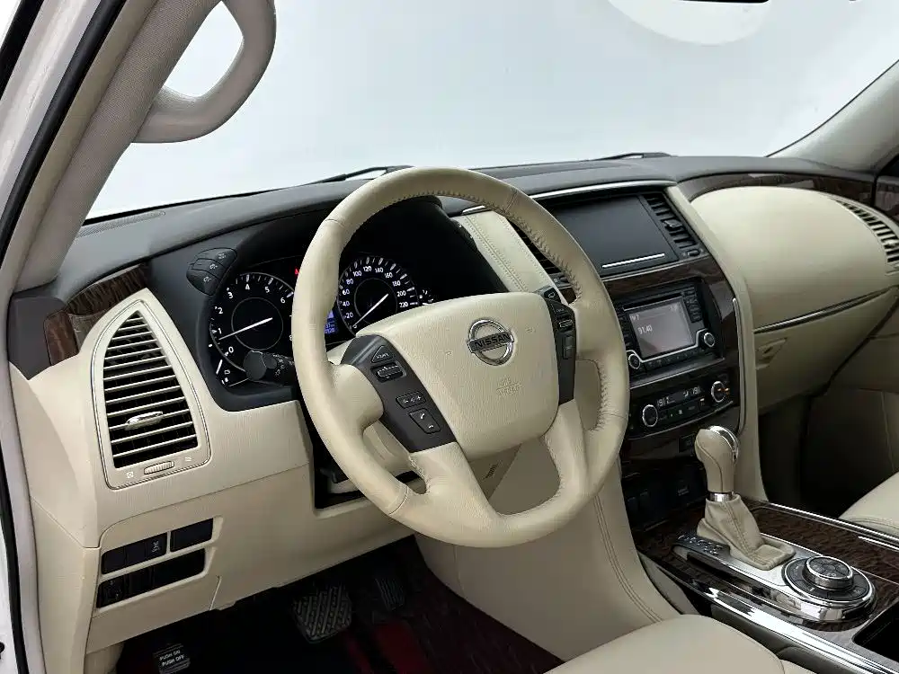 Nissan Patrol — миниатюра 11