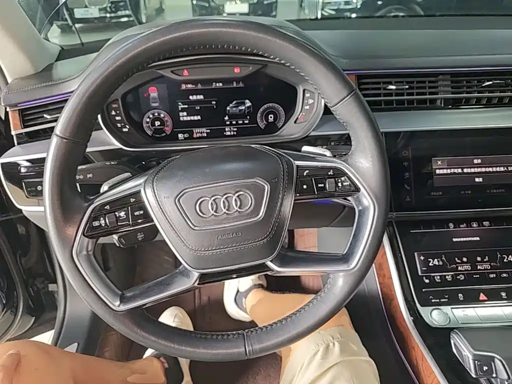 Audi A8 — миниатюра 11