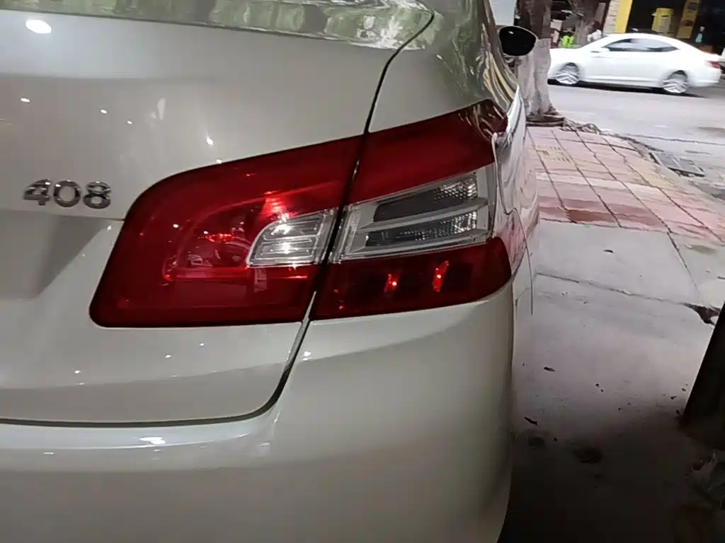 Peugeot 408 — миниатюра 8