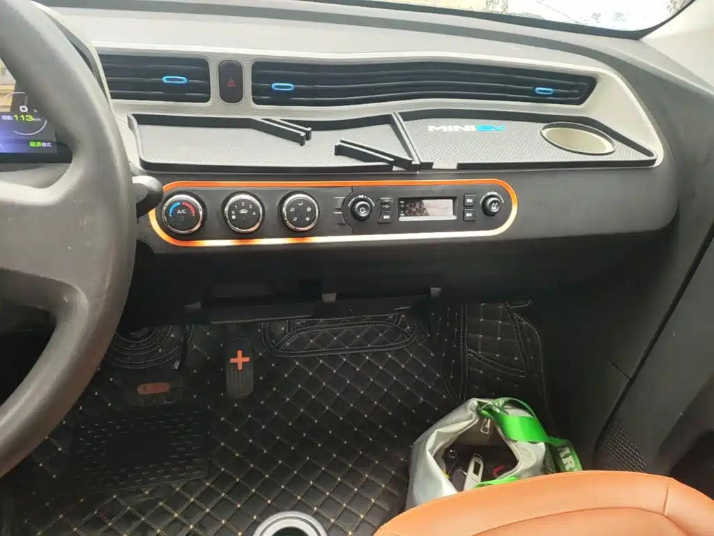 Wuling MINIEV — миниатюра 13