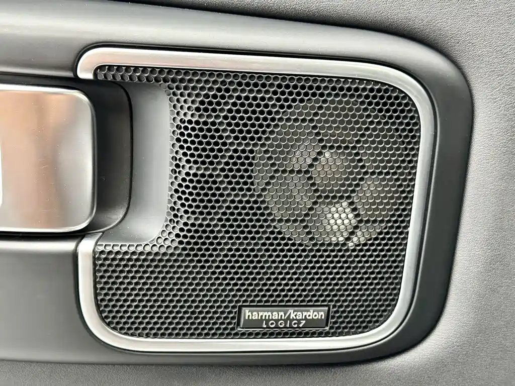 Land Rover Range Rover — миниатюра 13