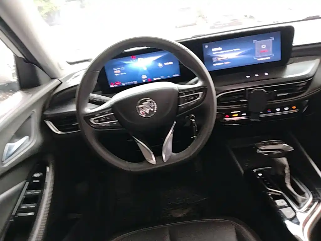 Buick Verano — миниатюра 11