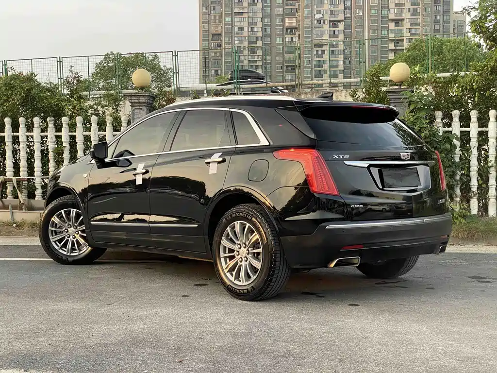 Cadillac XT5 — миниатюра 5