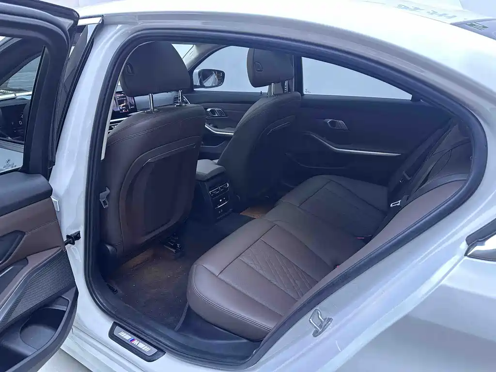 BMW 3 Series — миниатюра 11