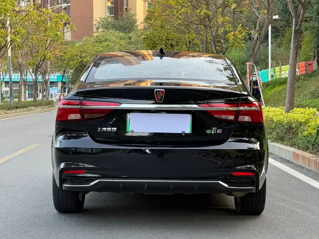 ROEWE I6 NEW ENERGY