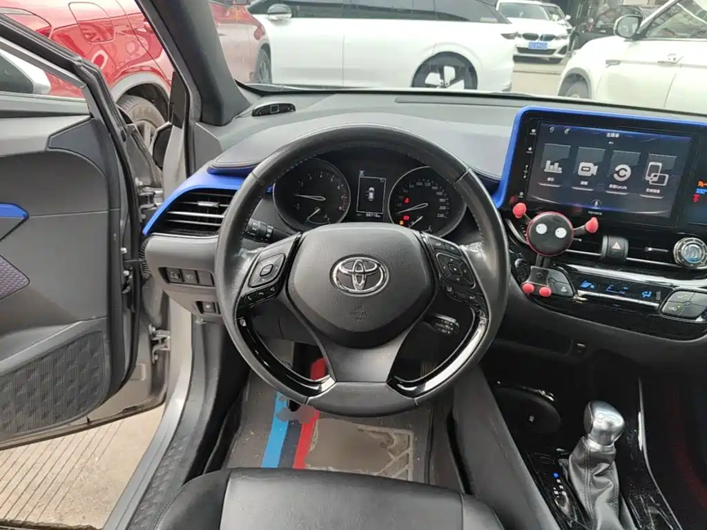 Toyota IZOA — миниатюра 11