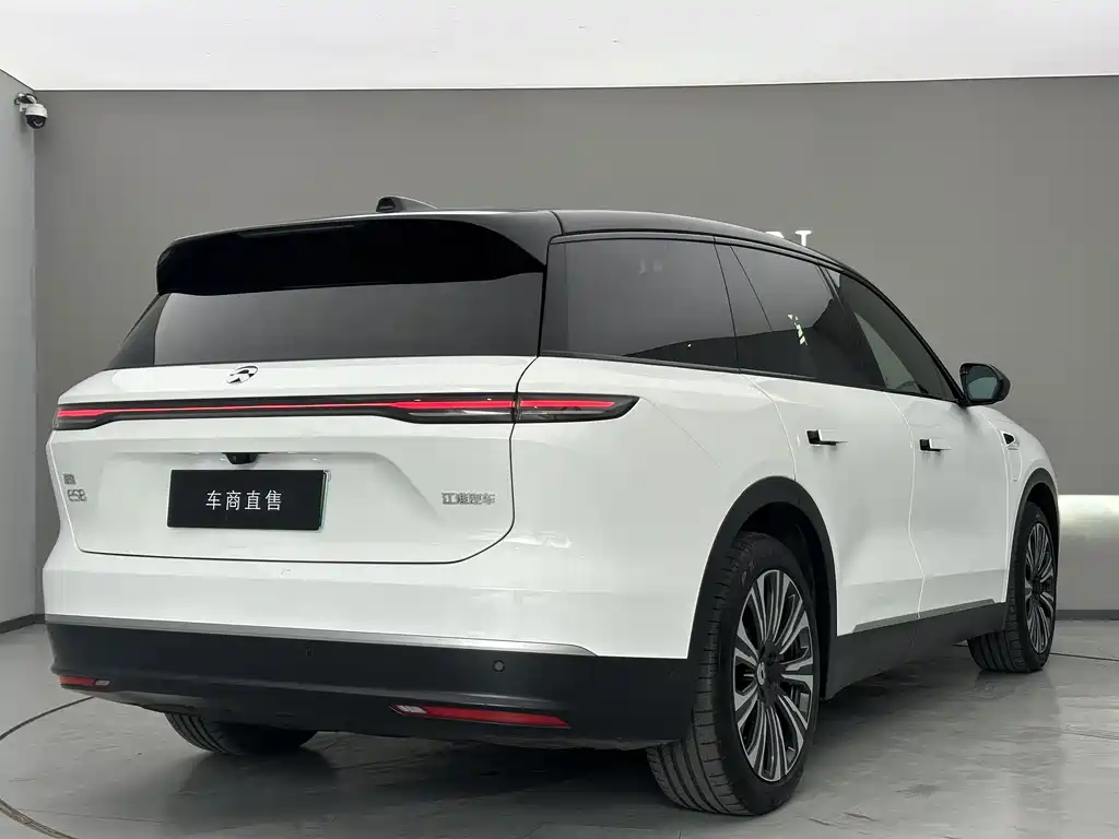 NIO ES8 — миниатюра 6