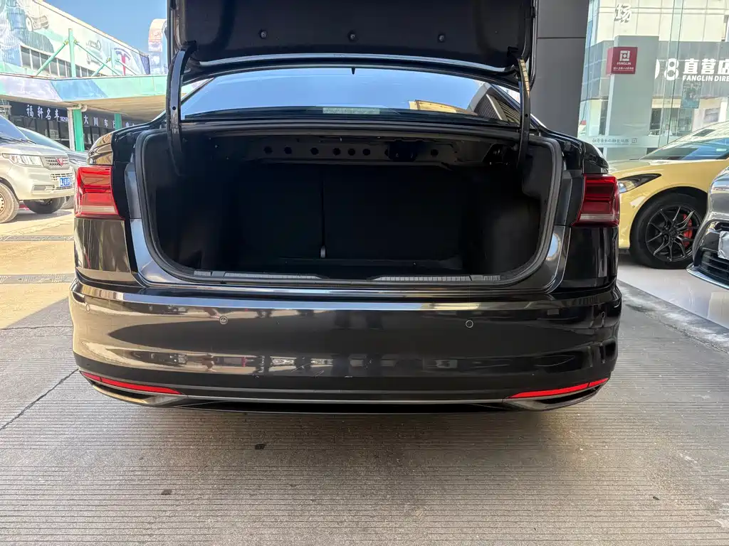 Volkswagen Bora — миниатюра 6