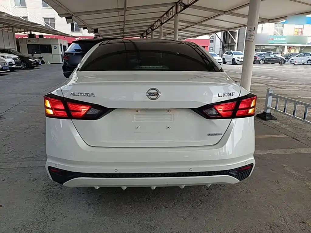 Nissan Teana — миниатюра 6