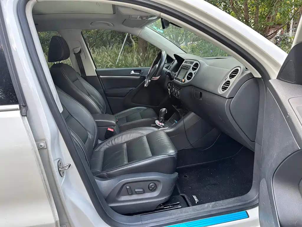 Volkswagen Tiguan — миниатюра 12