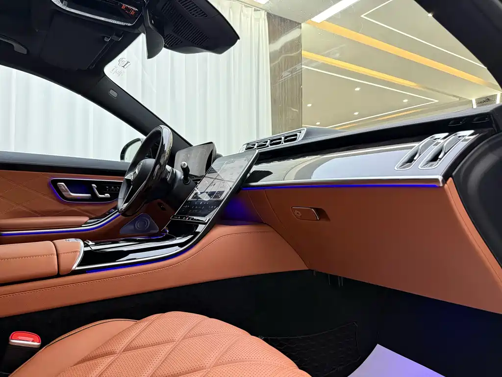 Mercedes-Benz S-Class — миниатюра 13