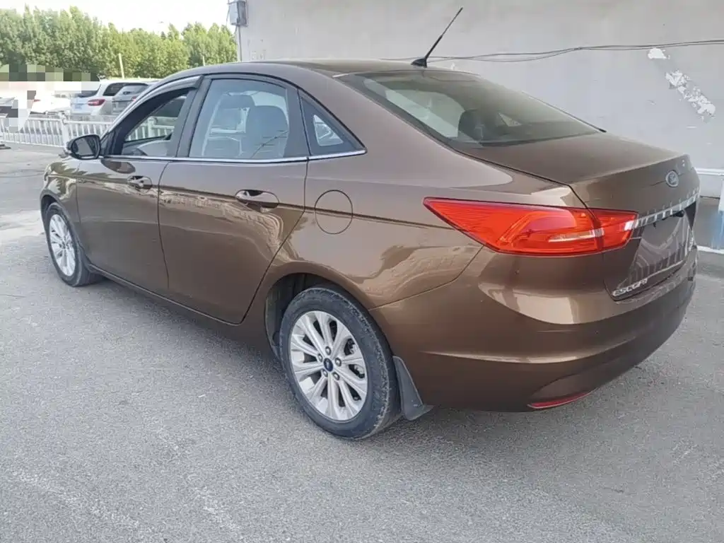 Ford Escort — миниатюра 5
