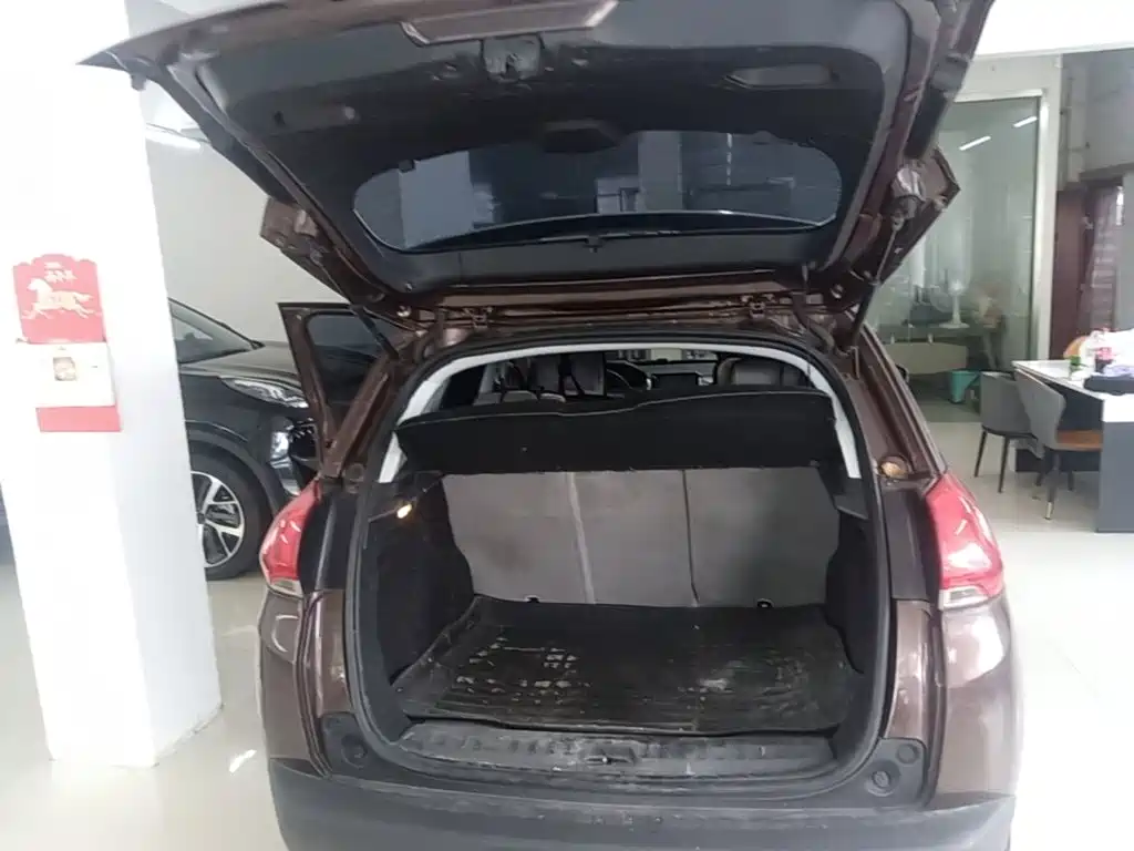 Peugeot 2008 — миниатюра 19