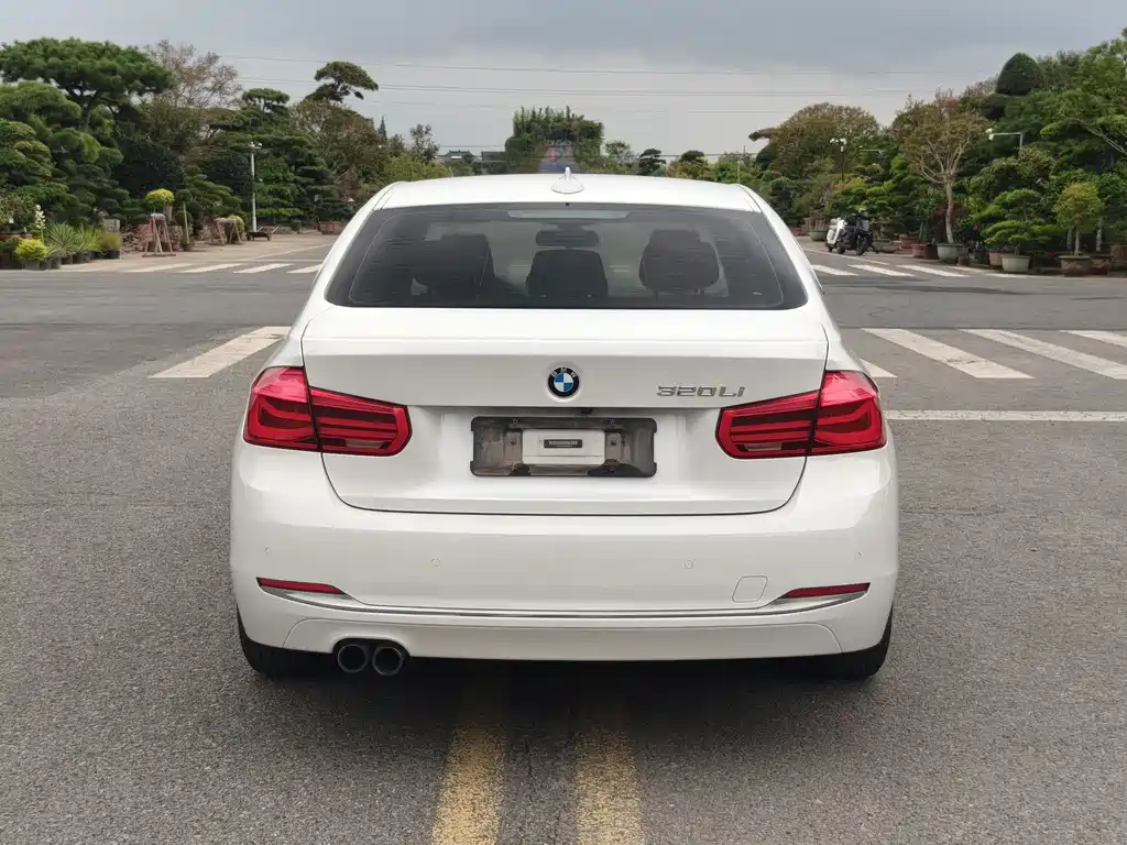 BMW 3 Series — миниатюра 10