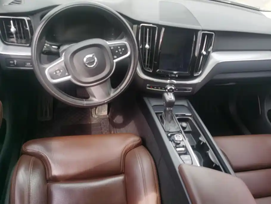 Volvo XC60 — миниатюра 12