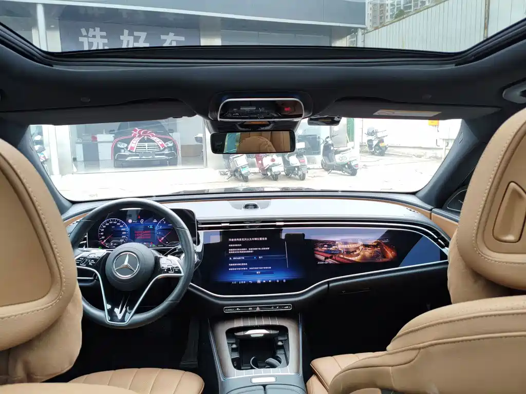 Mercedes-Benz E-Class — миниатюра 7