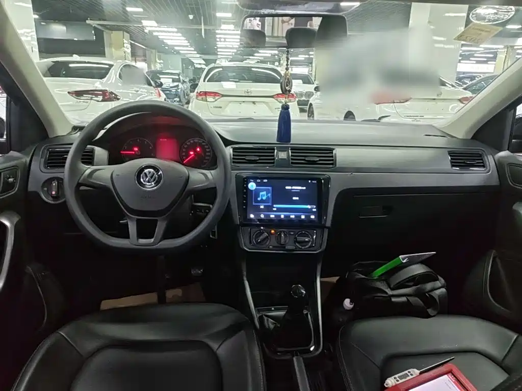 Volkswagen Santana — миниатюра 10