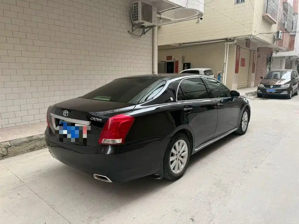 Toyota Crown 2010 2.5L Royal