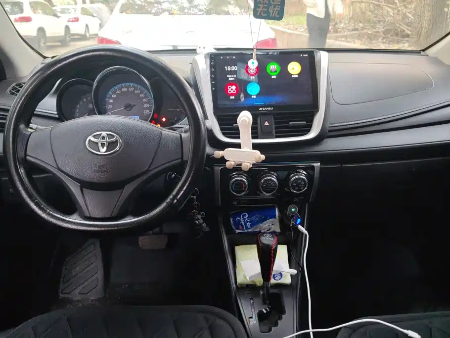 Toyota Yaris L — миниатюра 12