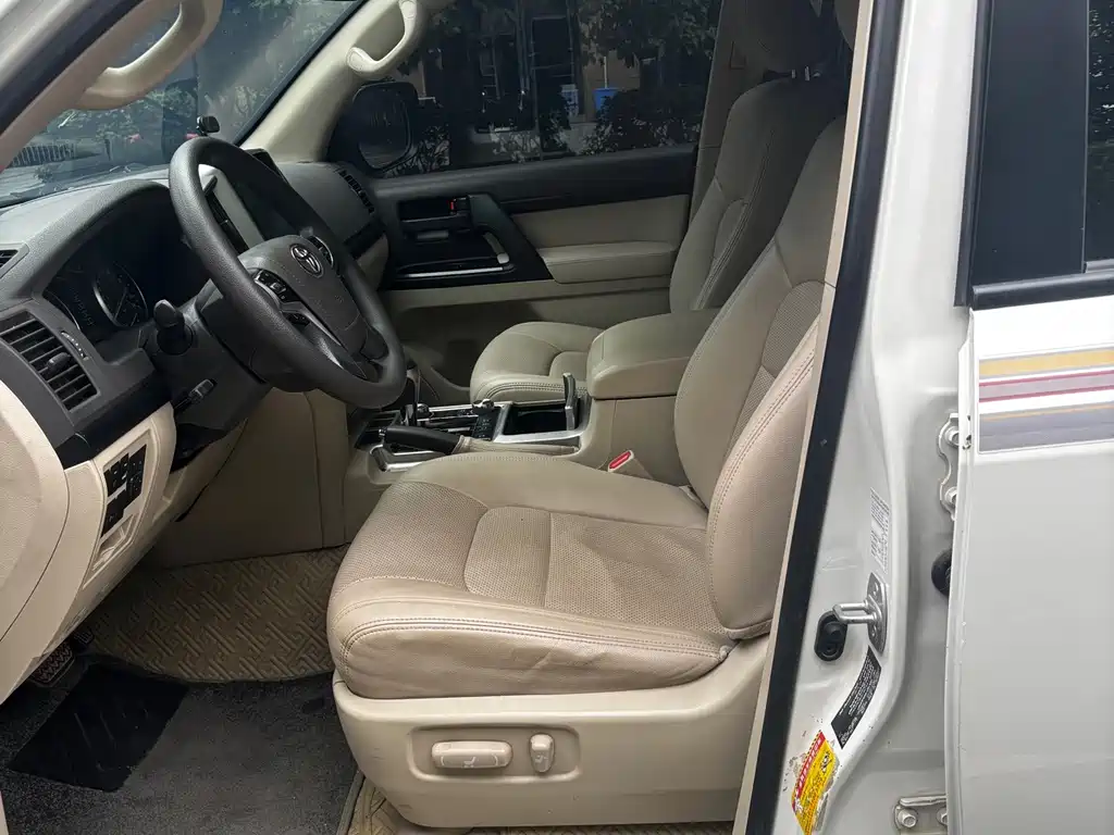 Toyota Land Cruiser — миниатюра 13