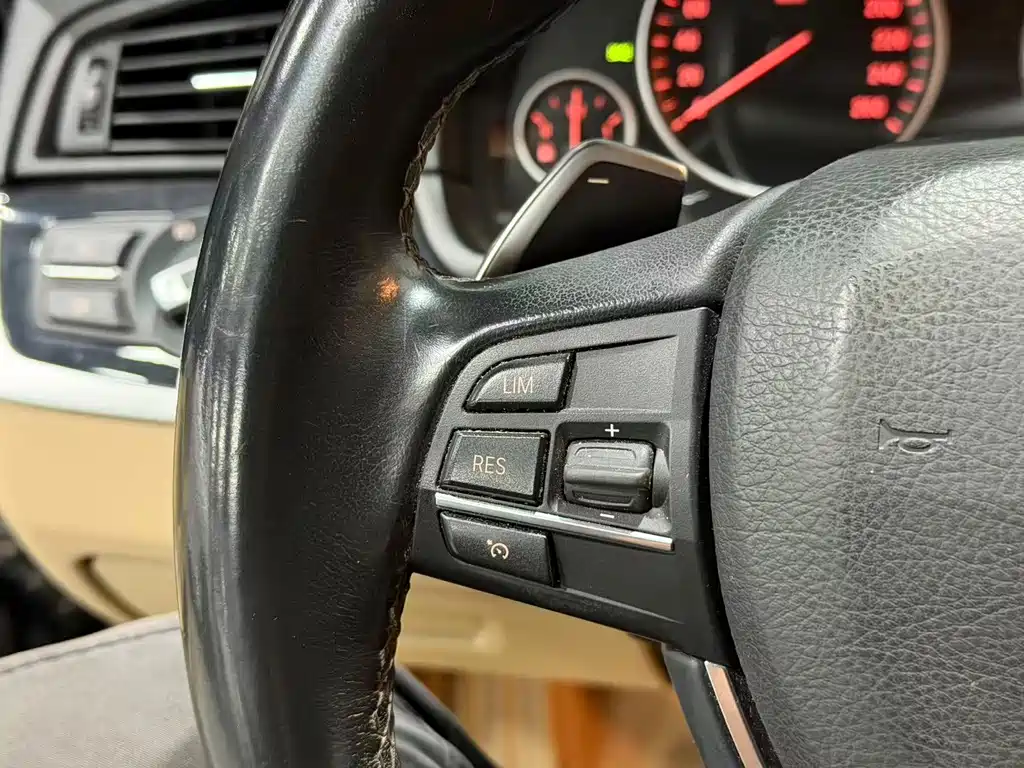 BMW 5 Series (Import) — миниатюра 11