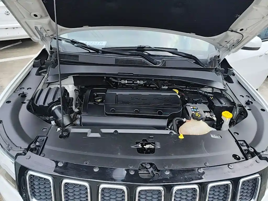 Jeep Compass — миниатюра 20