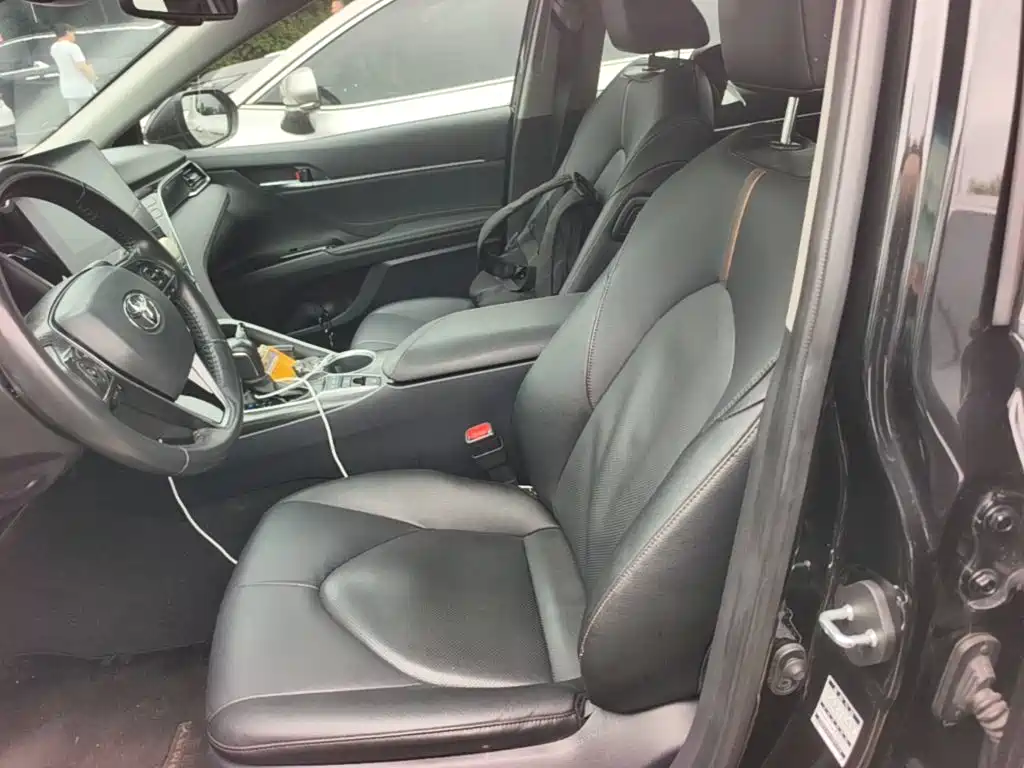 Toyota Camry — миниатюра 20