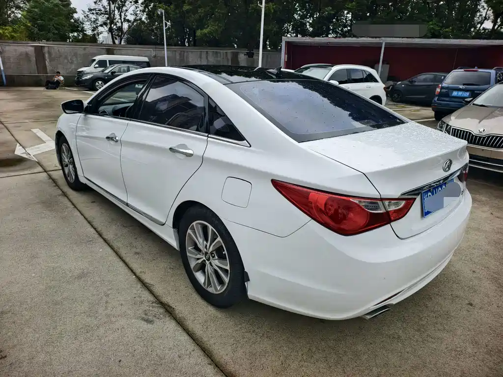 Hyundai Sonata — миниатюра 7