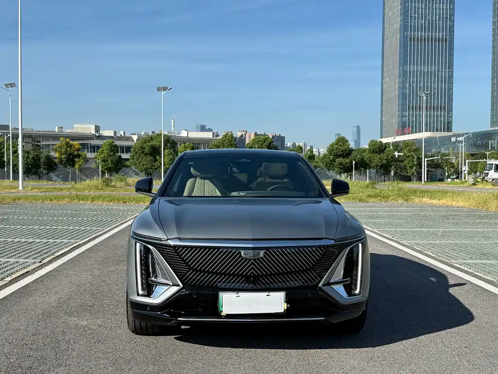 Cadillac Lyriq — миниатюра 2