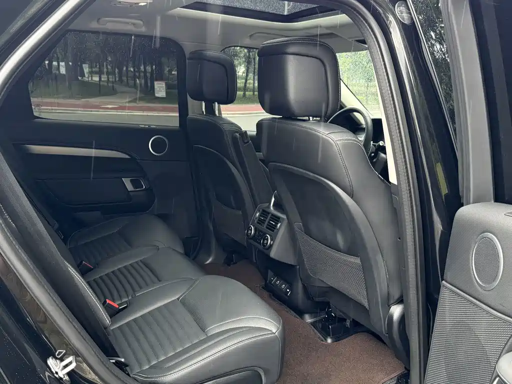 Land Rover Discovery — миниатюра 8