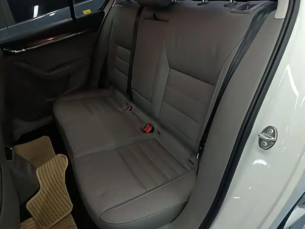 Skoda Octavia — миниатюра 17