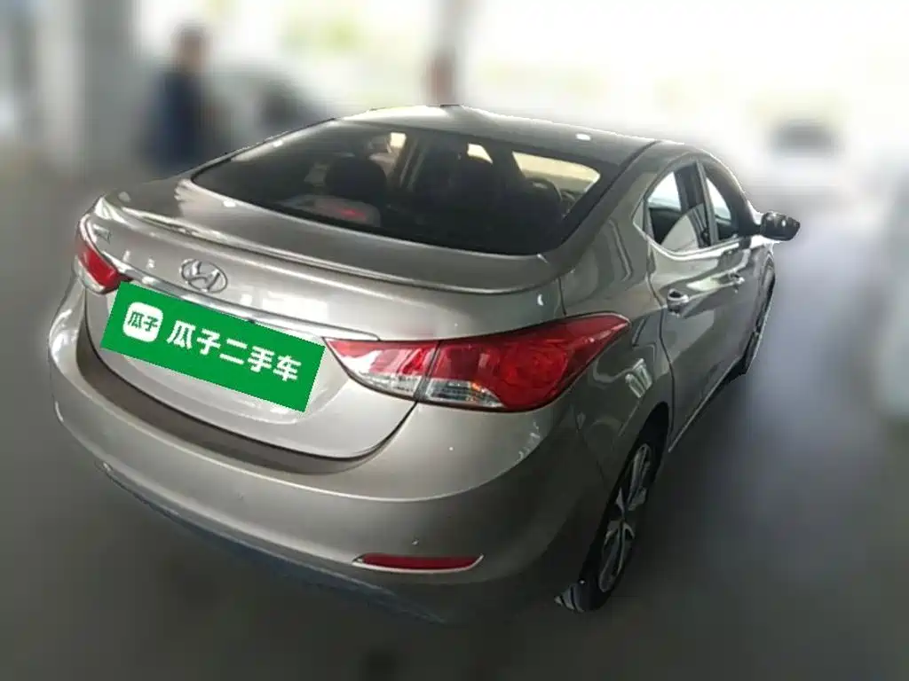 Hyundai Elantra Langdong — миниатюра 10