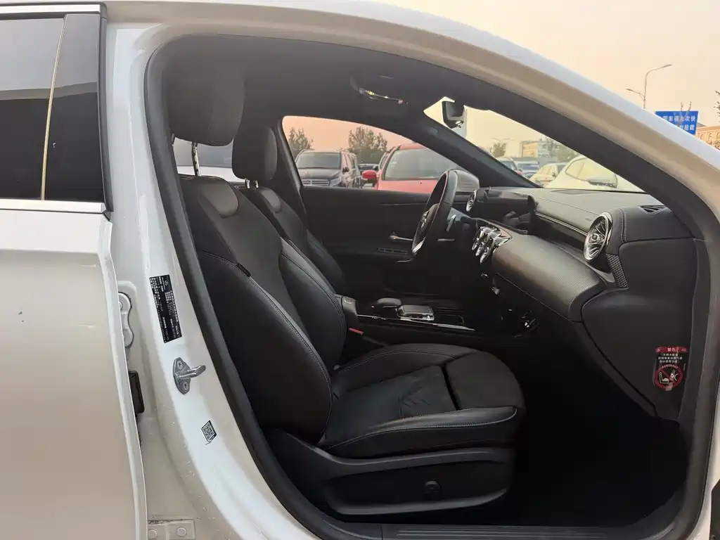 Mercedes-Benz A-Class — миниатюра 12