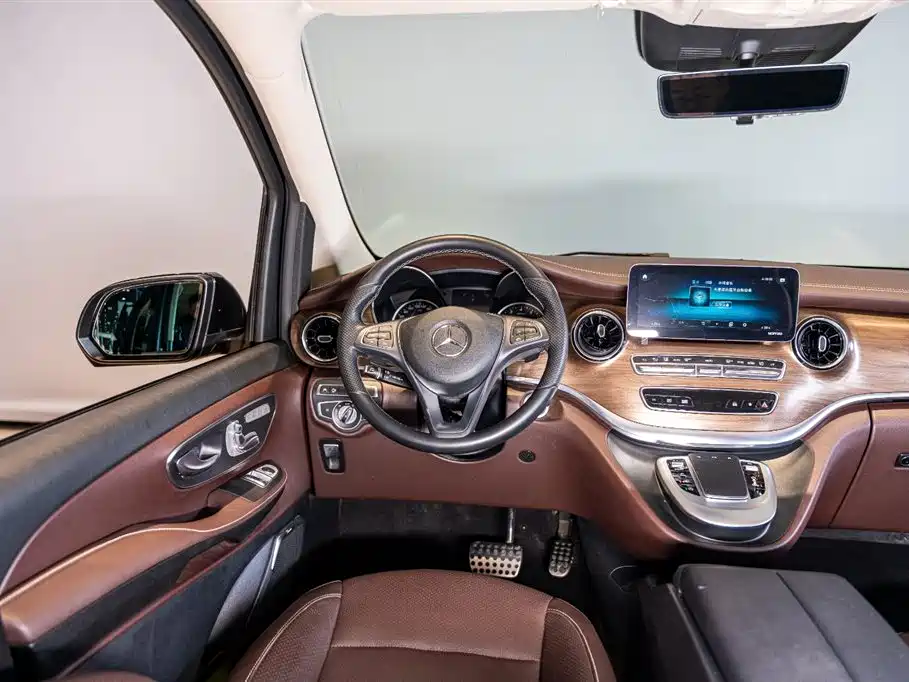 MERCEDES-BENZ V CLASS