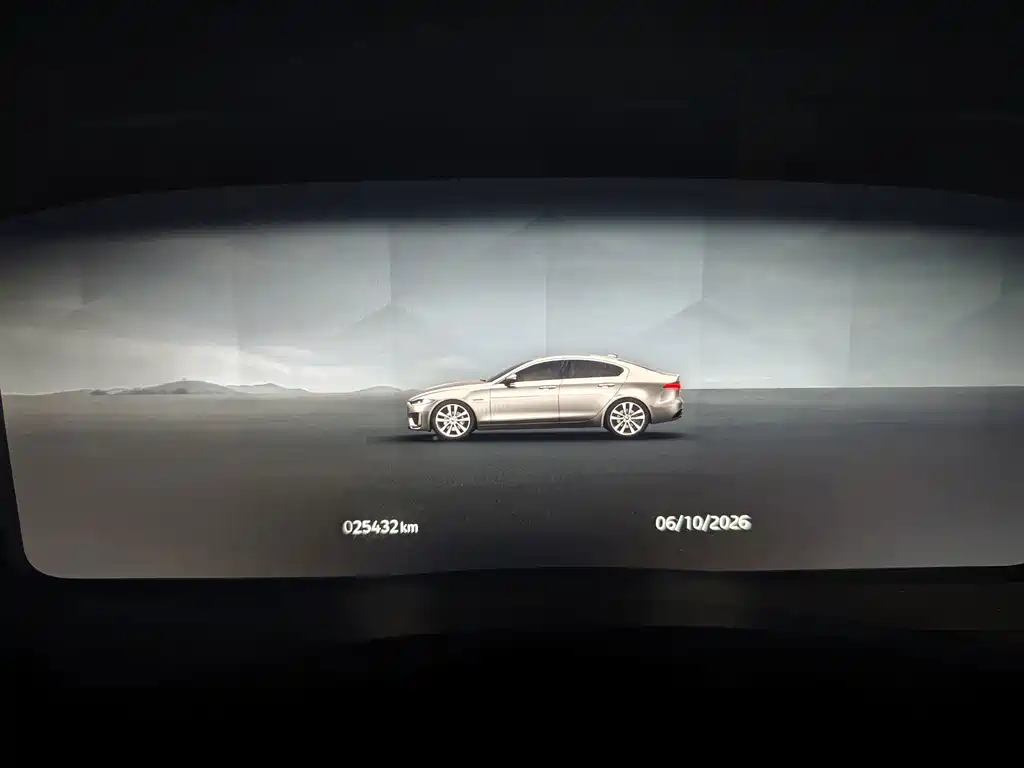 Jaguar XEL — миниатюра 5