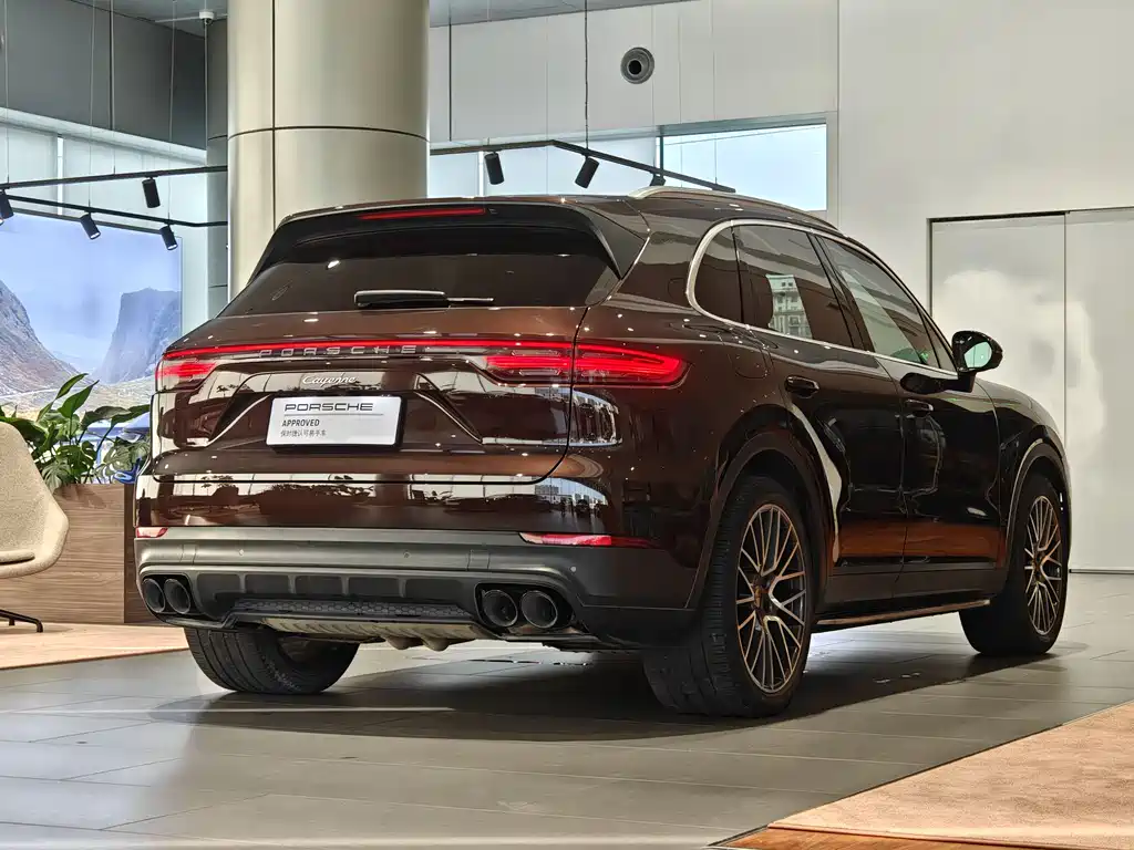 PORSCHE CAYENNE