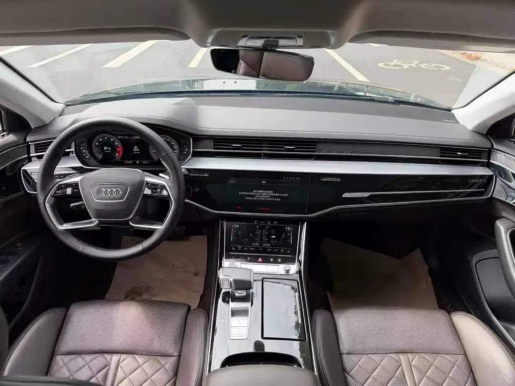 Audi A8 — миниатюра 5