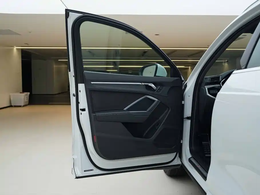 Audi Q3 — миниатюра 15