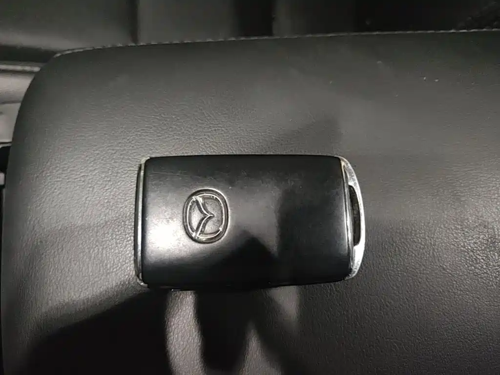 Mazda 3 Axela — миниатюра 10
