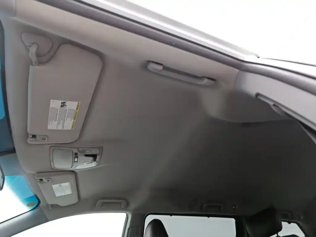 Toyota Sienna — миниатюра 20