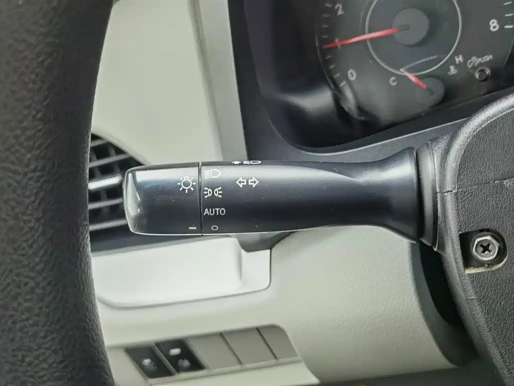 Toyota Sienna — миниатюра 19