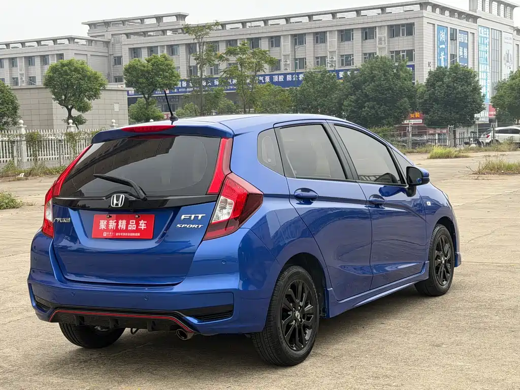 Honda Fit — миниатюра 4