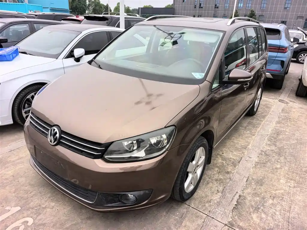 Volkswagen Touran 2014