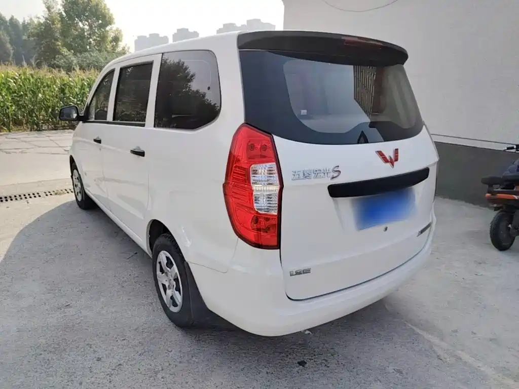 Wuling Hongguang — миниатюра 5